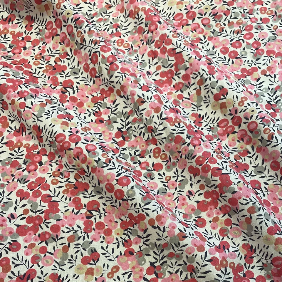 145×50cm Red Wild Strawberry 100% Cotton Poplin Original Digital Printing Fabrics Used for Sewing Designer Skirt Handmade DlY