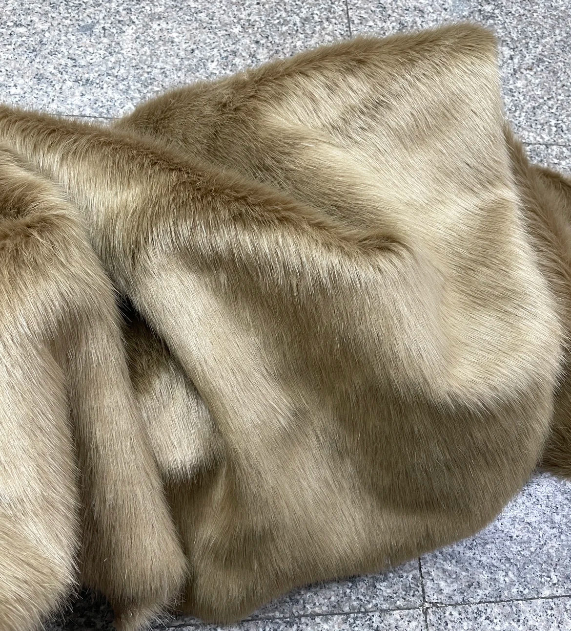 Plush Fabric Soft Smooth Imitation Fox Fur Clothing Collar Carpet Decoration Pad Counter Cloth Diy Sewing By The Meter